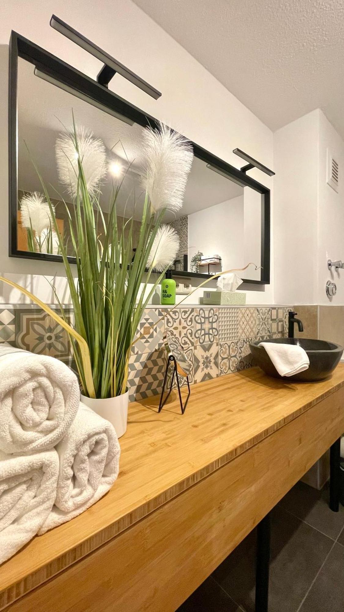 Lofty Luna, Dein Feinzeit Apartment Bamberg Eksteriør billede